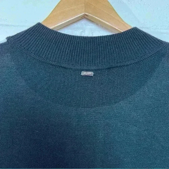 St John Knit Black and White Top-Large - Picture 5 of 7